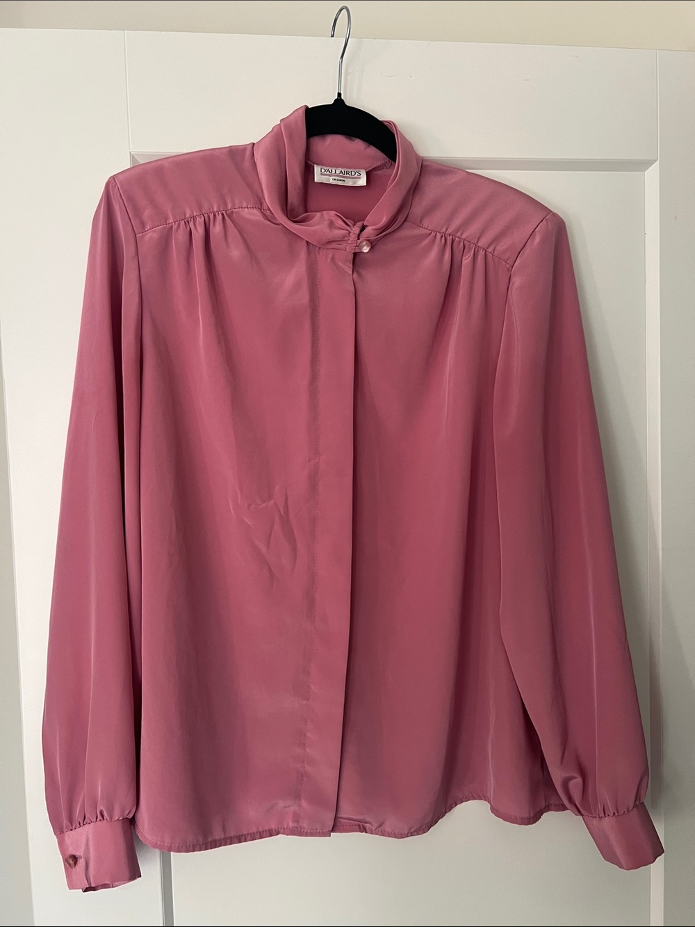 D’Allaird’s Pretty in Pink Blouse Size Medium